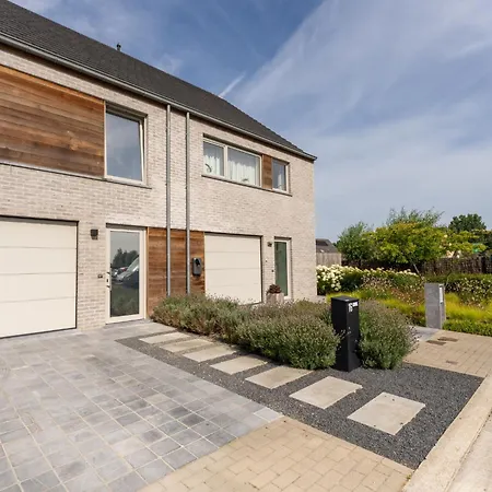 Casa Pepino In Quiet Cul De Sac By Interhome 度假居 *